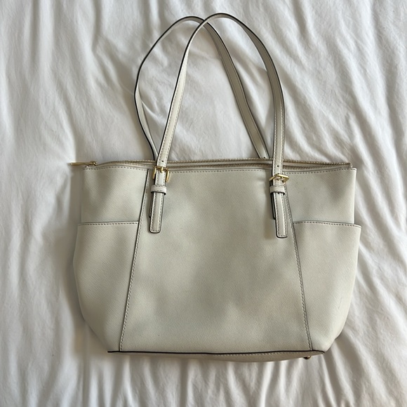 Michael Kors Jet Set Tote- White - Picture 6 of 13